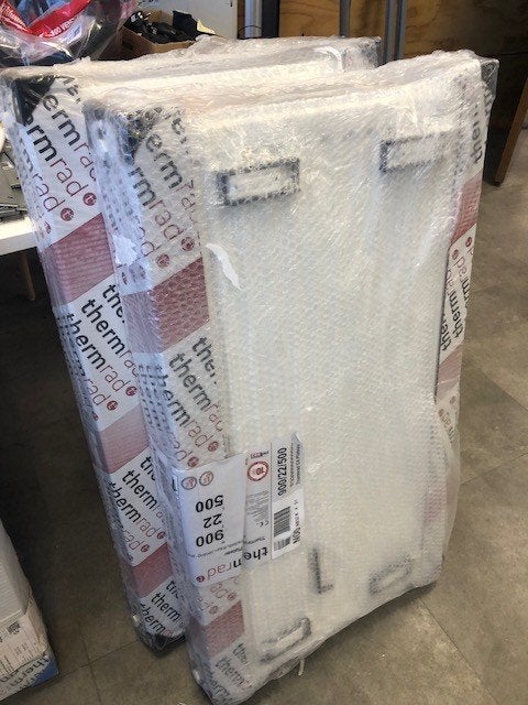 Thermrad Paneelradiator C4 Type 22 RAL9016 1042W 900x500mm, Ophalen, 30 tot 80 cm, Radiator, Nieuw