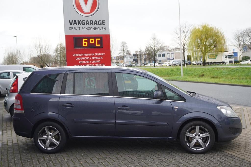 Opel Zafira 1.8 Cosmo 7P / Airco, Auto's, Voorwielaandrijving, Stof, Gebruikt, Zwart