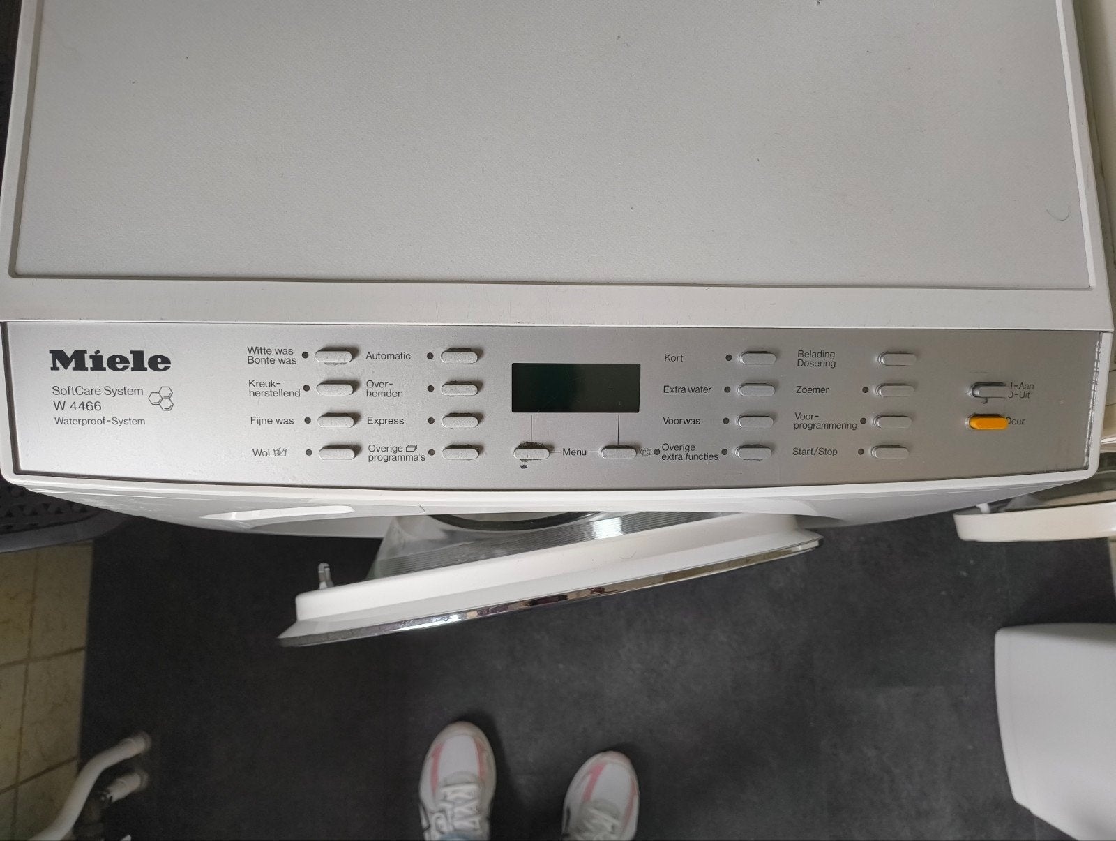 Foto 3 van Miele W 4466 SoftCare System Wasmachine