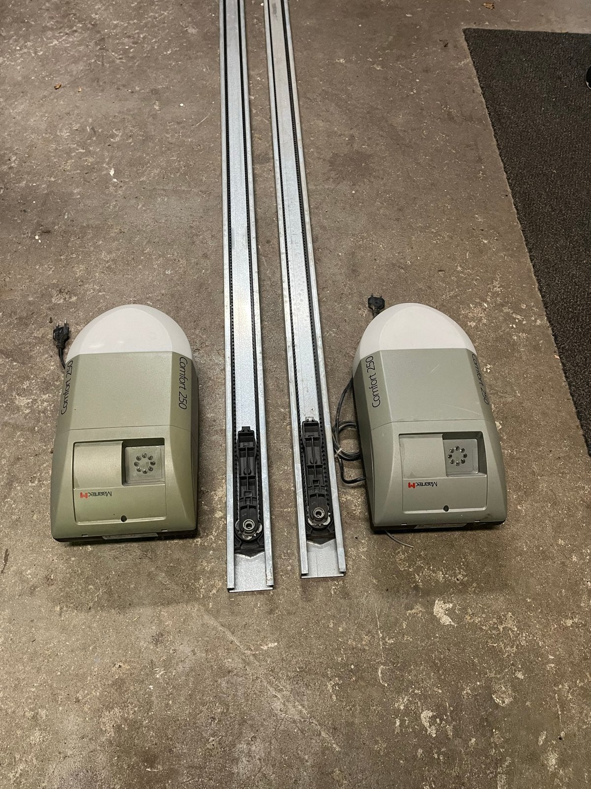 Marantec Comfort 250 Roldeur Overhead Motoren (2 stuks), Ophalen, Gebruikt