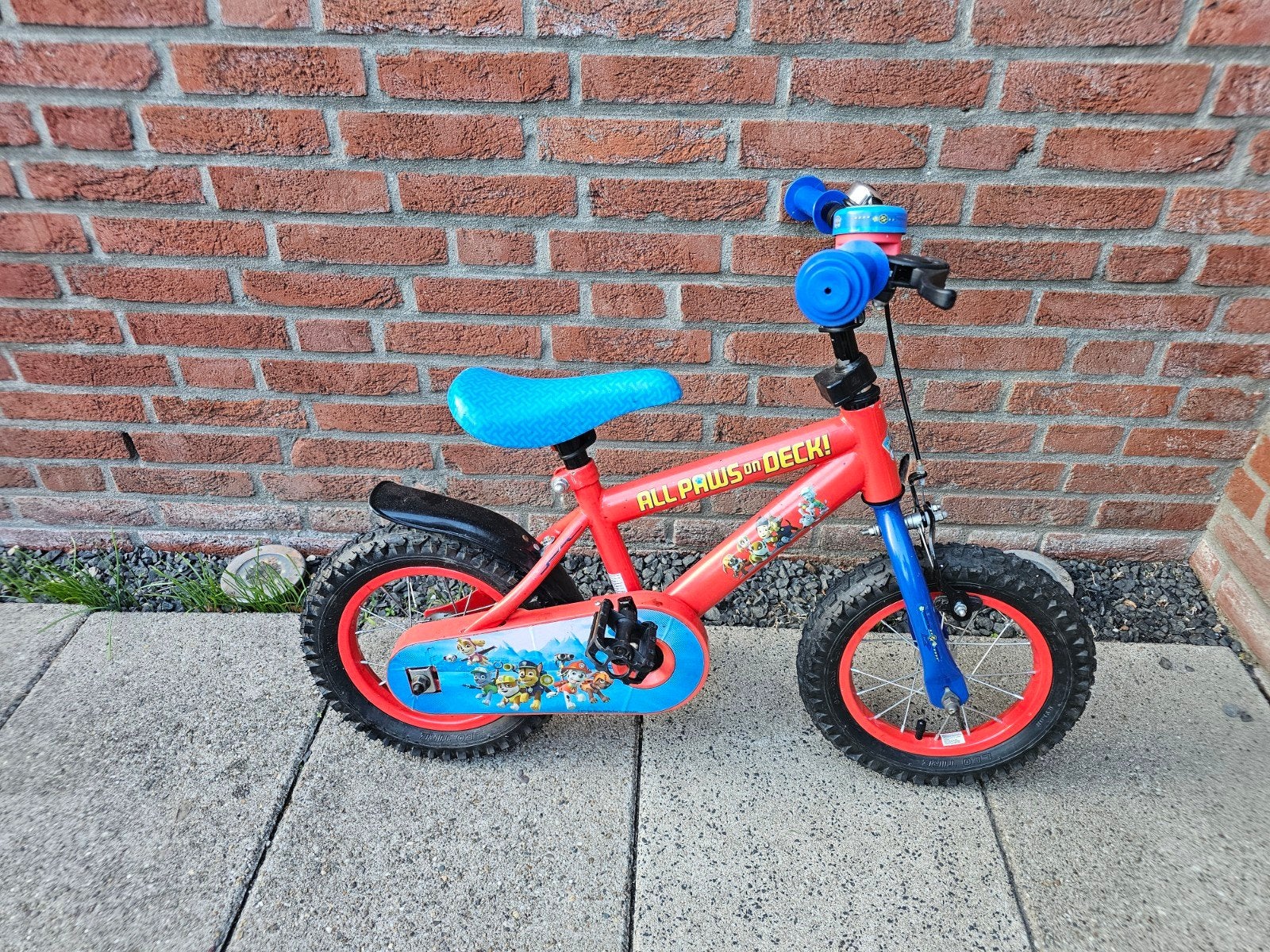 Paw Patrol kinderfiets 12 inch - Zo goed als nieuw, Fietsen en Brommers, Ophalen, Paw Patrol, Velgrem, Minder dan 16 inch
