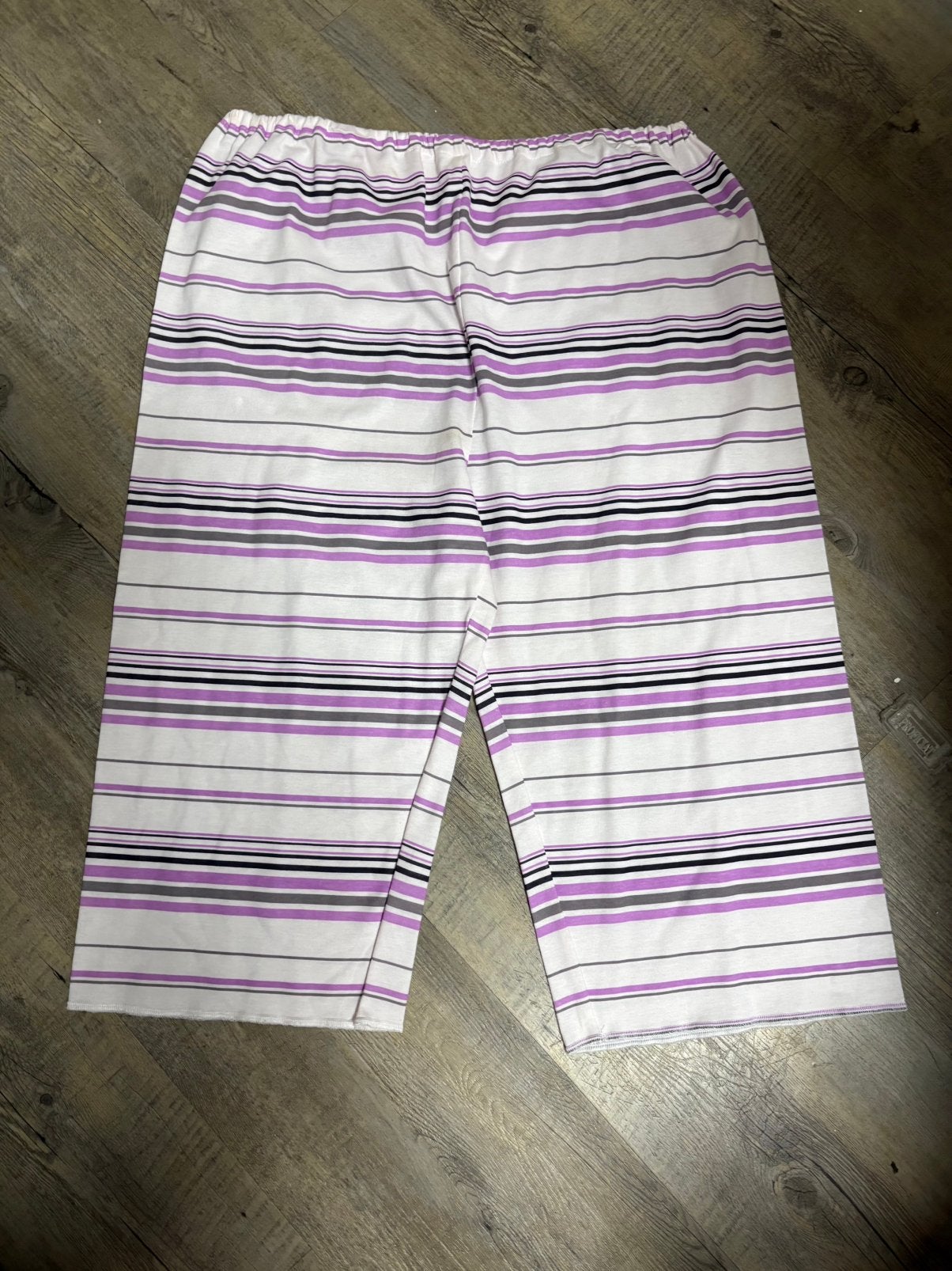 Weekendknaller 3/4 broek 52/54 katoenen tricot wit met paars, Kleding | Dames, Grote Maten, Ophalen of Verzenden, Nieuw, Wit, Overige typen