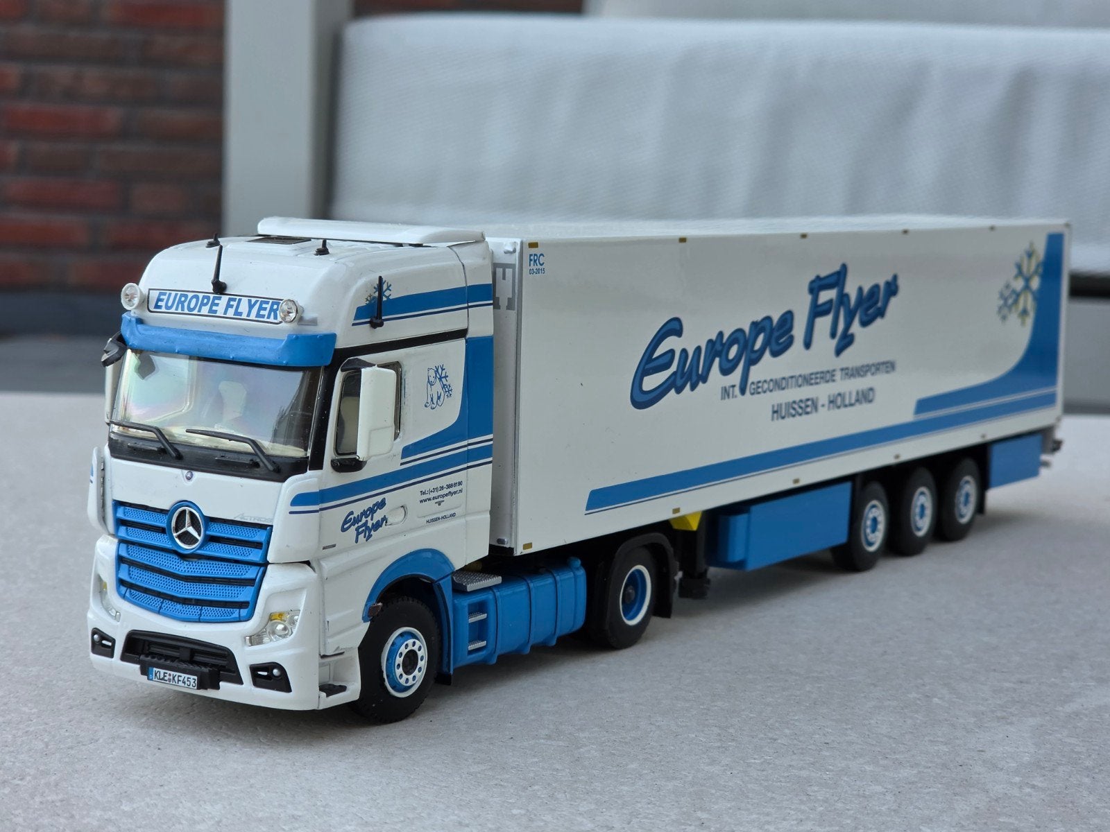 WSI Europe Flyer Mercedes, Ophalen, Bus of Vrachtwagen