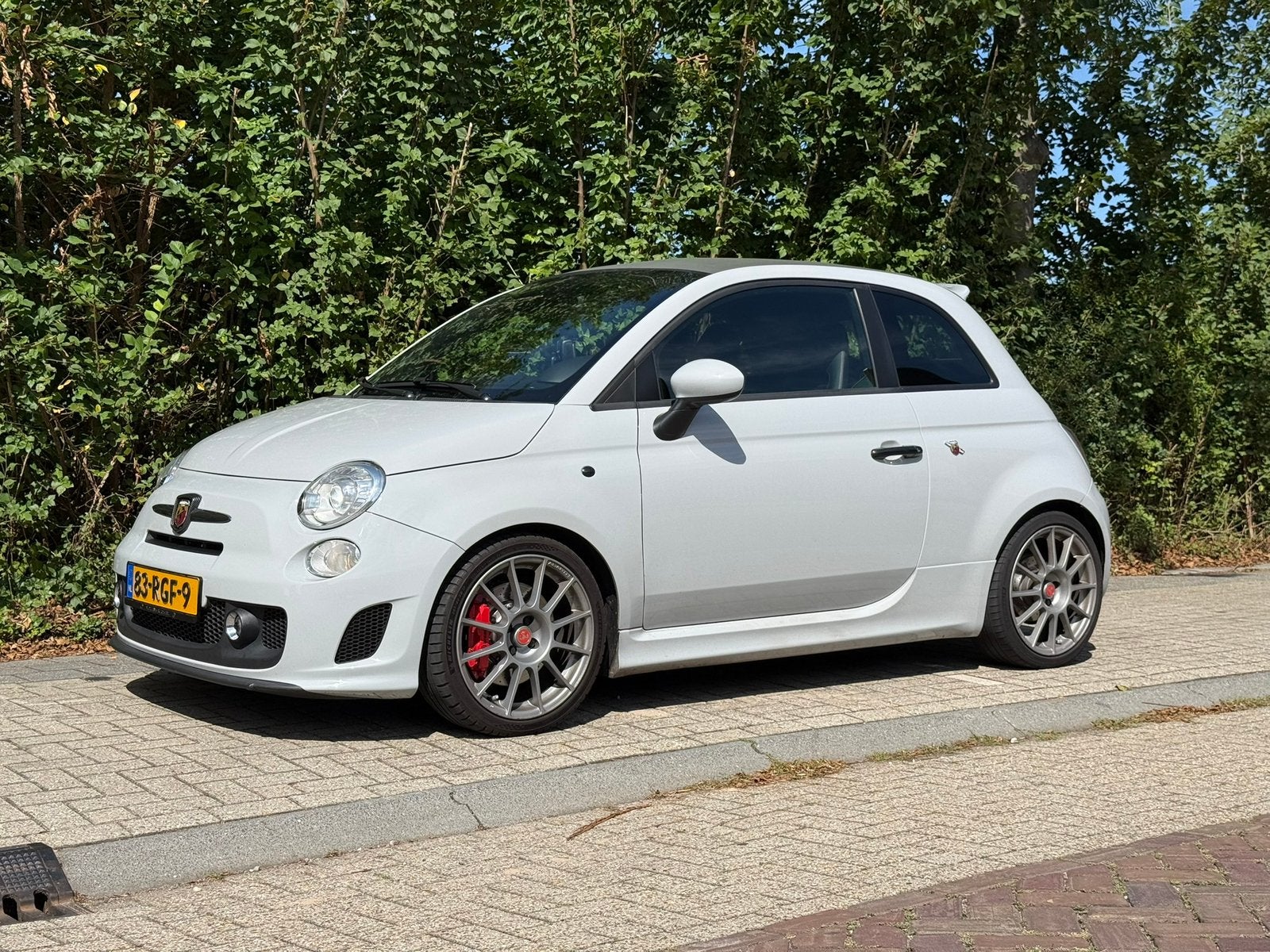 Fiat 500 1.4 T-jet Abarth C SuperSport 265PK AUT 2011 Grijs, Auto's, 15 km/l, 40 €/maand, 4 cilinders, Origineel Nederlands