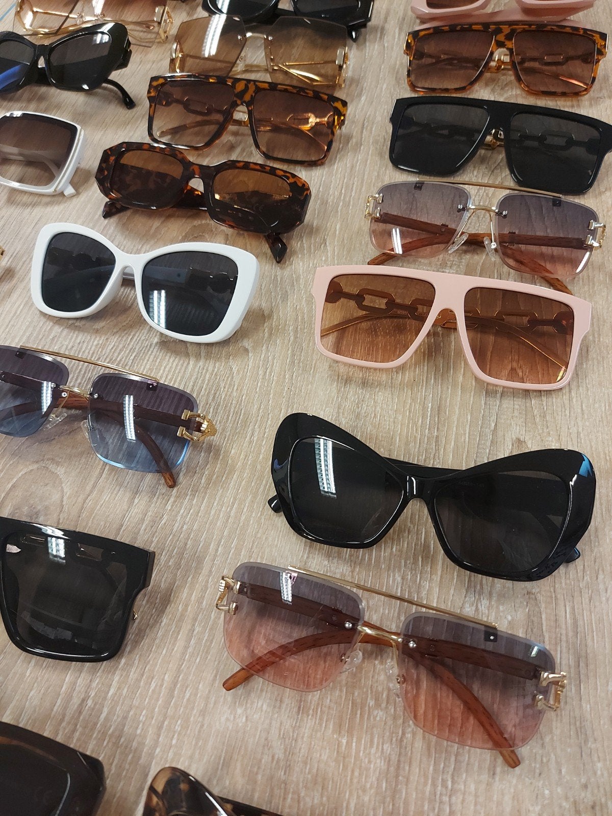 Partij Trendy Dames Zonnebrillen 34 stuks Nieuw!, Ophalen of Verzenden, Nieuw, Overige kleuren, Overige merken