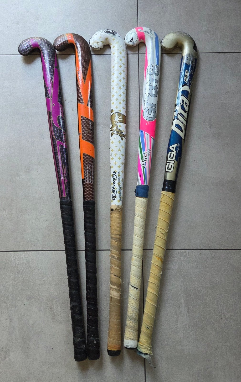 Diverse hockeysticks (veld en zaal ), Ophalen, Gebruikt, Stick