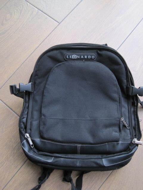 Rugtas. Leonardo. Veel vakken. 45/40 cm. Diepte 15/20 cm., Ophalen of Verzenden, Zo goed als nieuw, Waterdicht, Overige merken