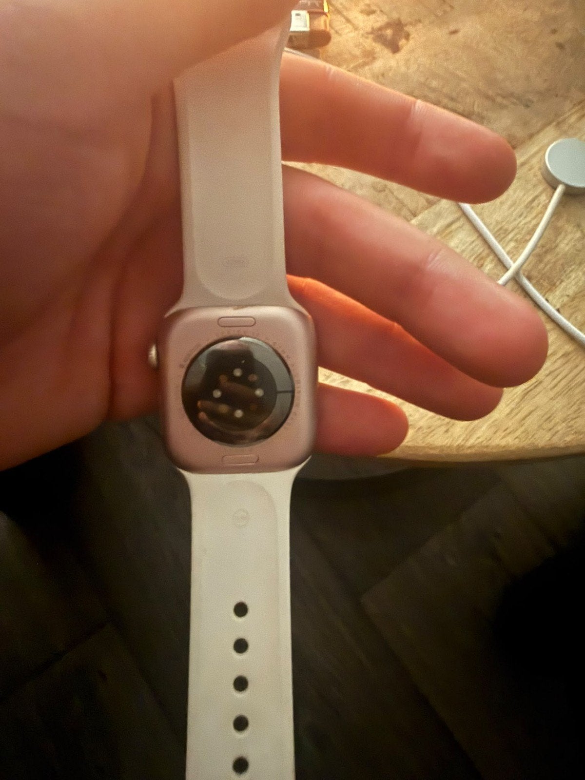 Foto 5 van Apple Watch Series 11 GPS 42mm Roségoud
