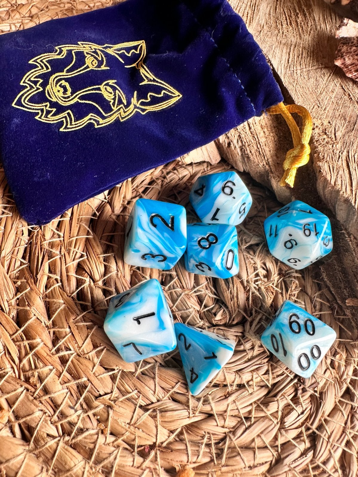 DND Dice / blauw - wit / dobbelstenen / dobbelset / nieuw, Ophalen of Verzenden, Nieuw