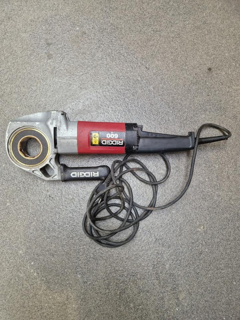 Ridgid 600 draadsnijmachine, Ophalen of Verzenden, Gebruikt, Minder dan 700 watt, Werkbankslijpmachine