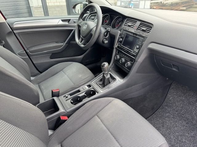 Volkswagen Golf 1.0 TSI 5deurs Sport Trendline Airco,Navigat, Gebruikt, Start-stop-systeem, 610 kg, Bedrijf