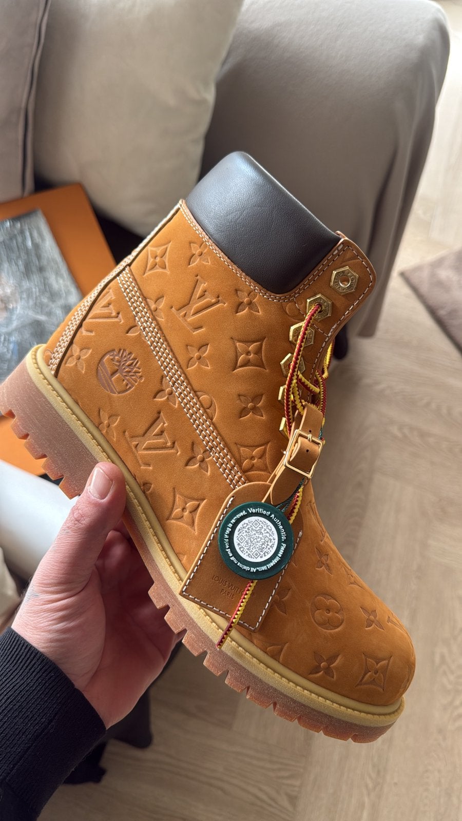 Louis vuitton timberland 44 nieuw!, Ophalen, Bruin, Lage of Enkellaarzen, Nieuw
