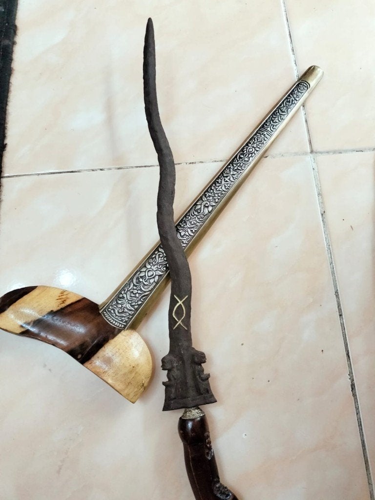 Antieke Keris Putut 5 Luk Gouden Walang Sinuduk Timoho SUV19, Verzenden, Overige materialen, Indonesië, Meerkleurig