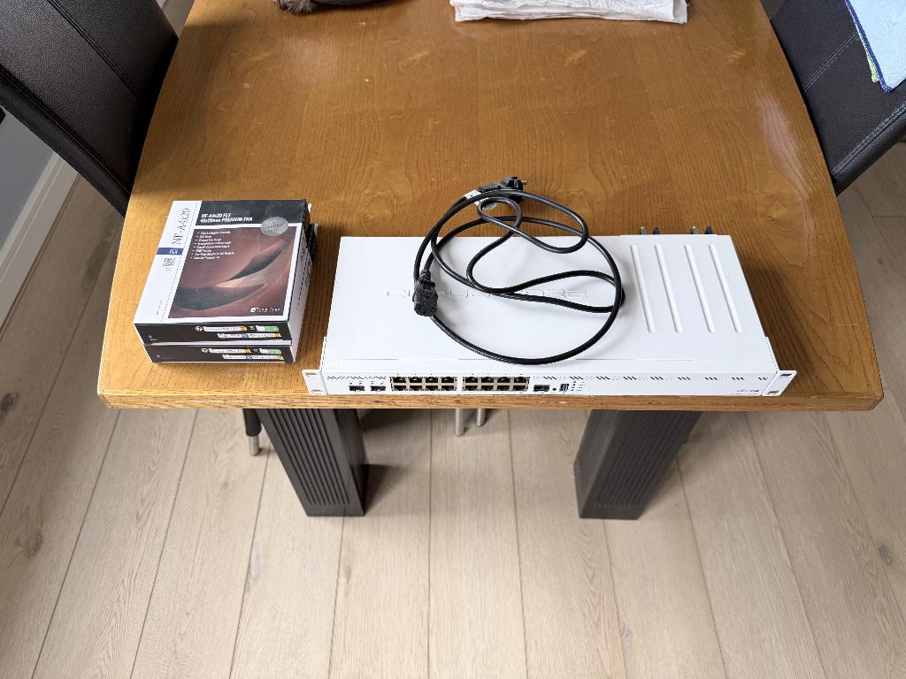 Mikrotik CCR2004-16G-2S+, Ophalen, Gebruikt, Router, Mikrotik