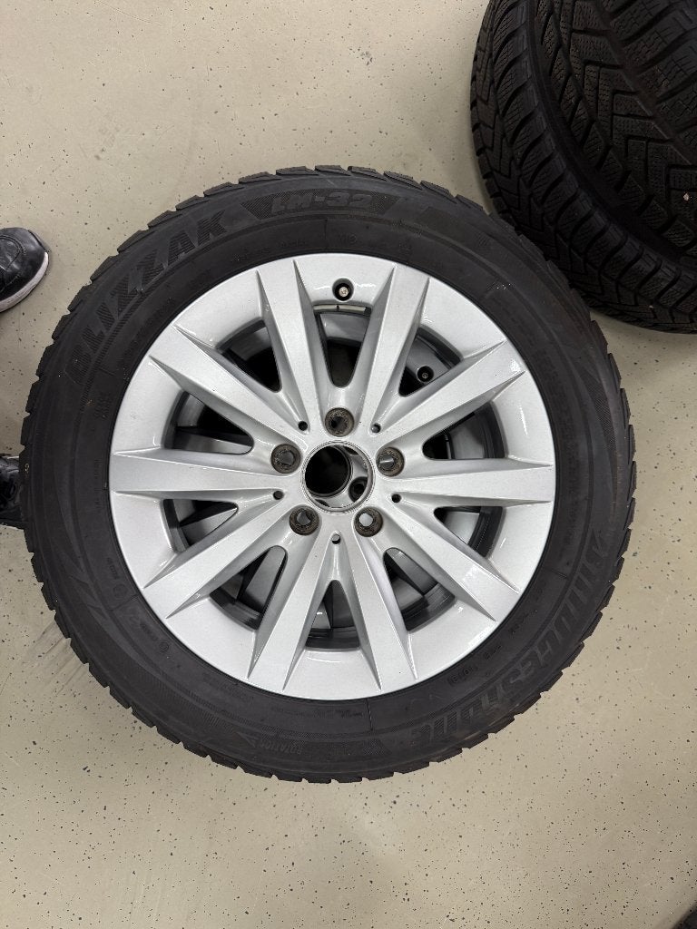 velgenset wintrerset Mercedes A-klasse, Auto-onderdelen, Banden en Velgen, Ophalen, Gebruikt, 16 inch, Banden en Velgen