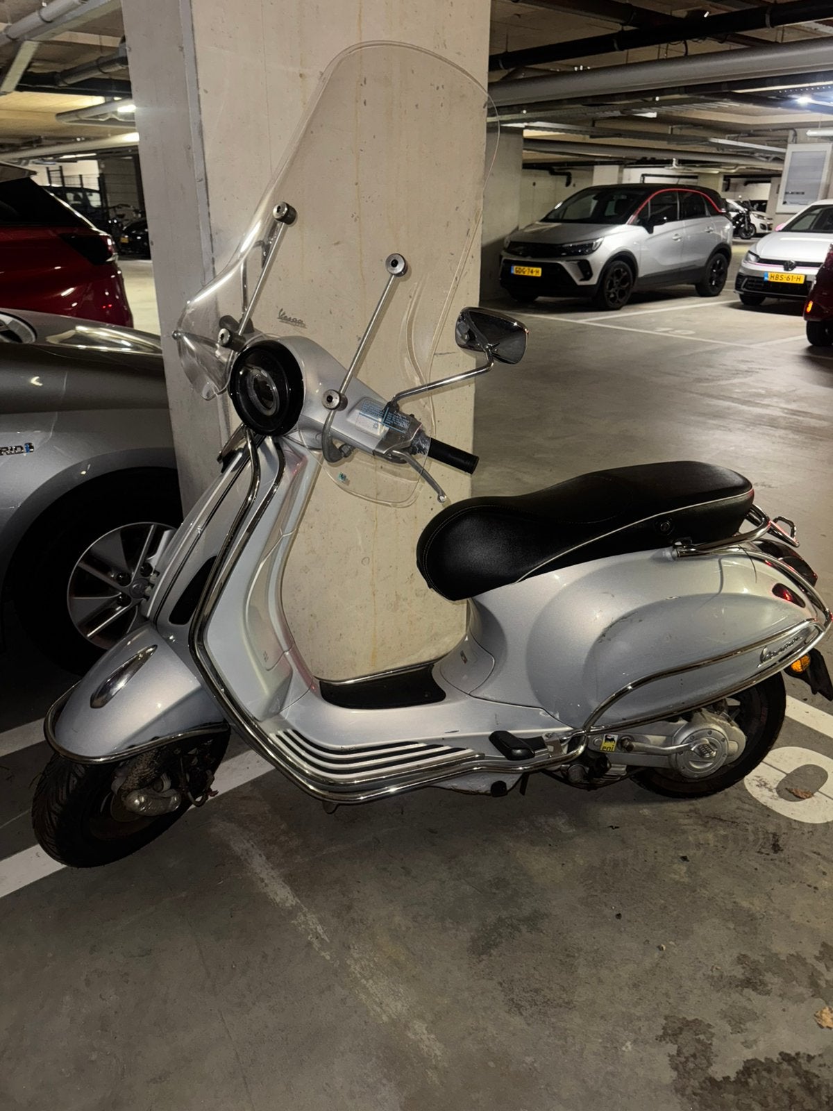 Vespa Primavera touring brom, Fietsen en Brommers, Ophalen, Zo goed als nieuw, Benzine, Overige modellen