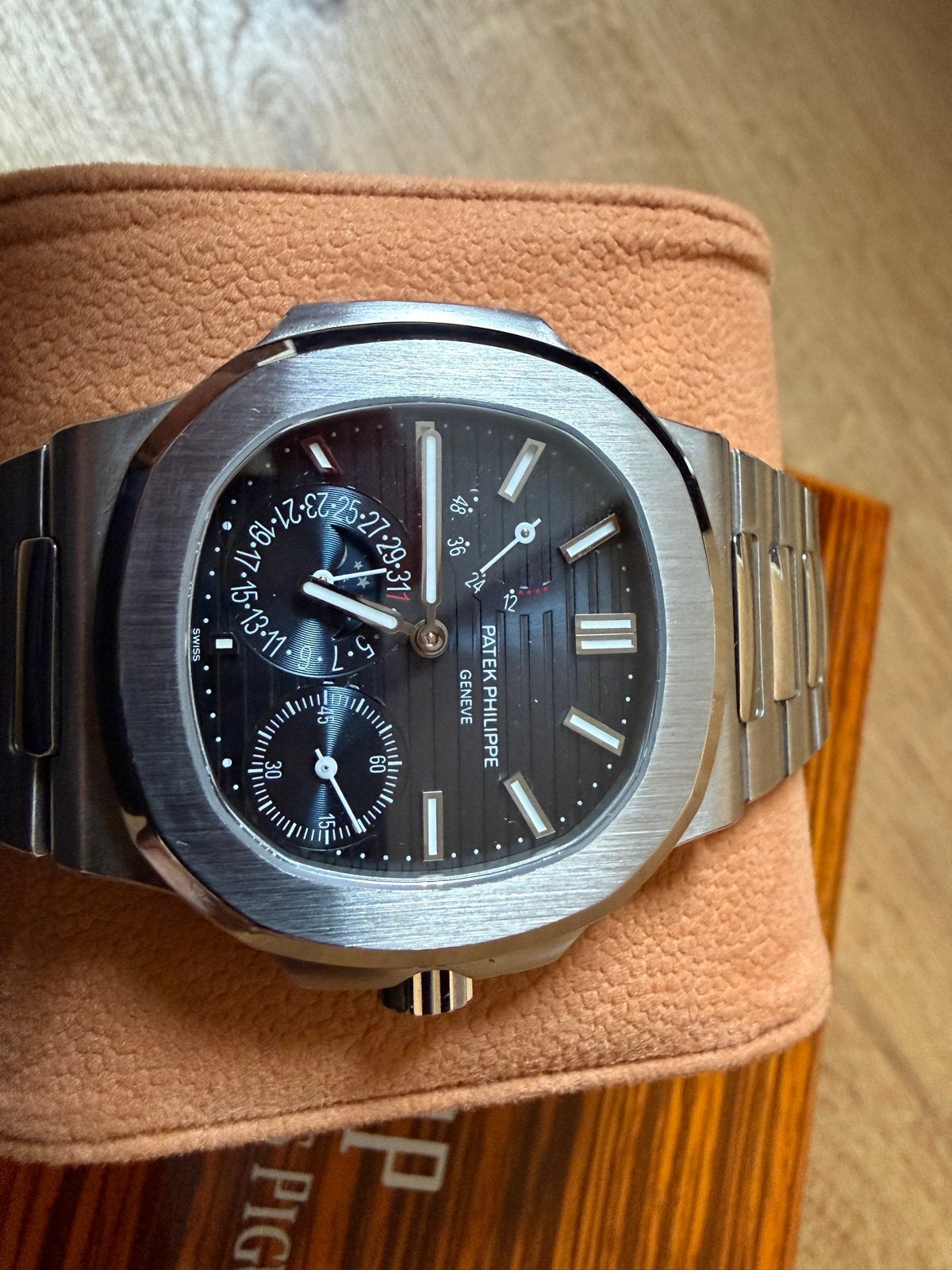 Patek Philippe Nautilus 5712/1A-001 - Zo goed als nieuw, Sieraden, Tassen en Uiterlijk, Overige merken, Staal, Staal, Polshorloge