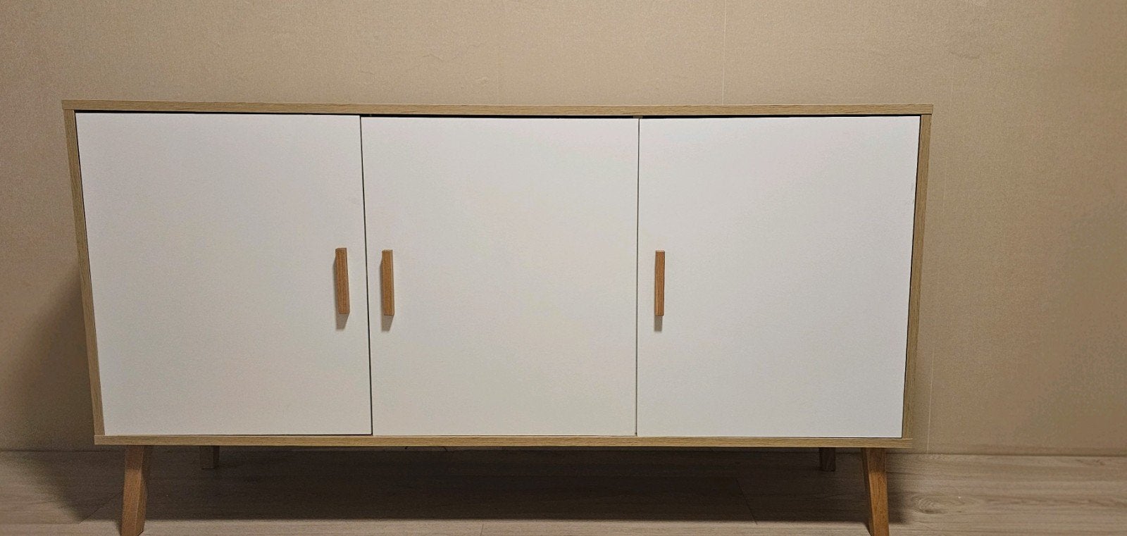 Dressoir Wit/Houtlook, Huis en Inrichting, Ophalen, Met deur(en), Modern, Scandinavisch, 150 tot 200 cm