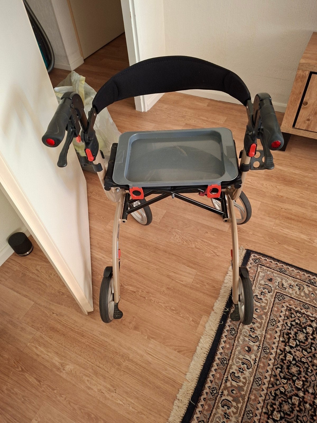 rollator merk Nitro, Diversen, Ophalen, Zo goed als nieuw