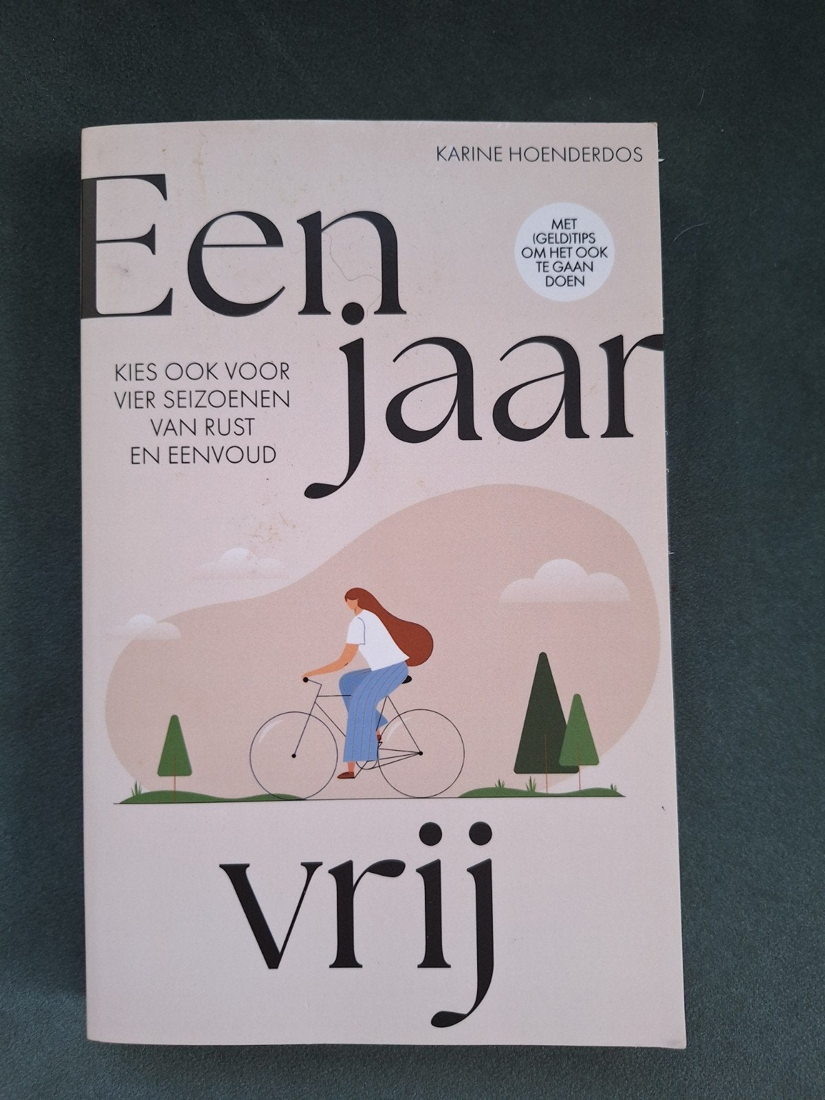 Karine Hoenderdos - Een jaar vrij, Boeken, Ophalen of Verzenden, Zo goed als nieuw, Karine Hoenderdos