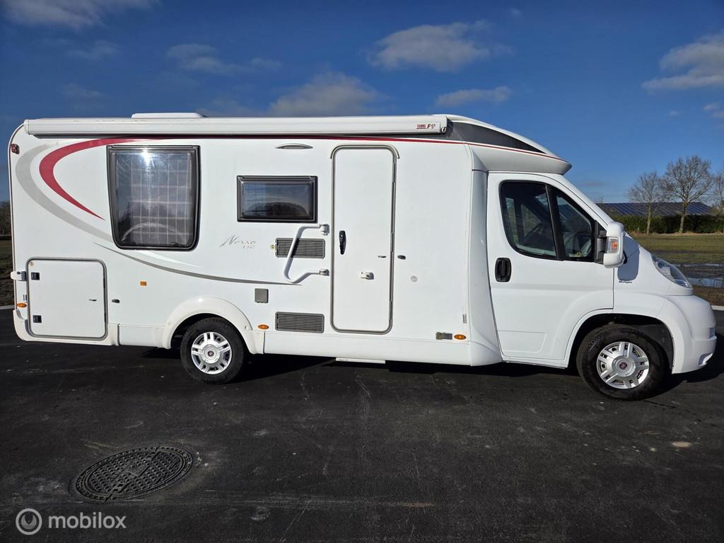 Bürstner Nexxo T687 2010 Queensbed2x airco, Solar, 131pk, Caravans en Kamperen, Campers, Afzuigkap, Luifel, Bedrijf, Bürstner