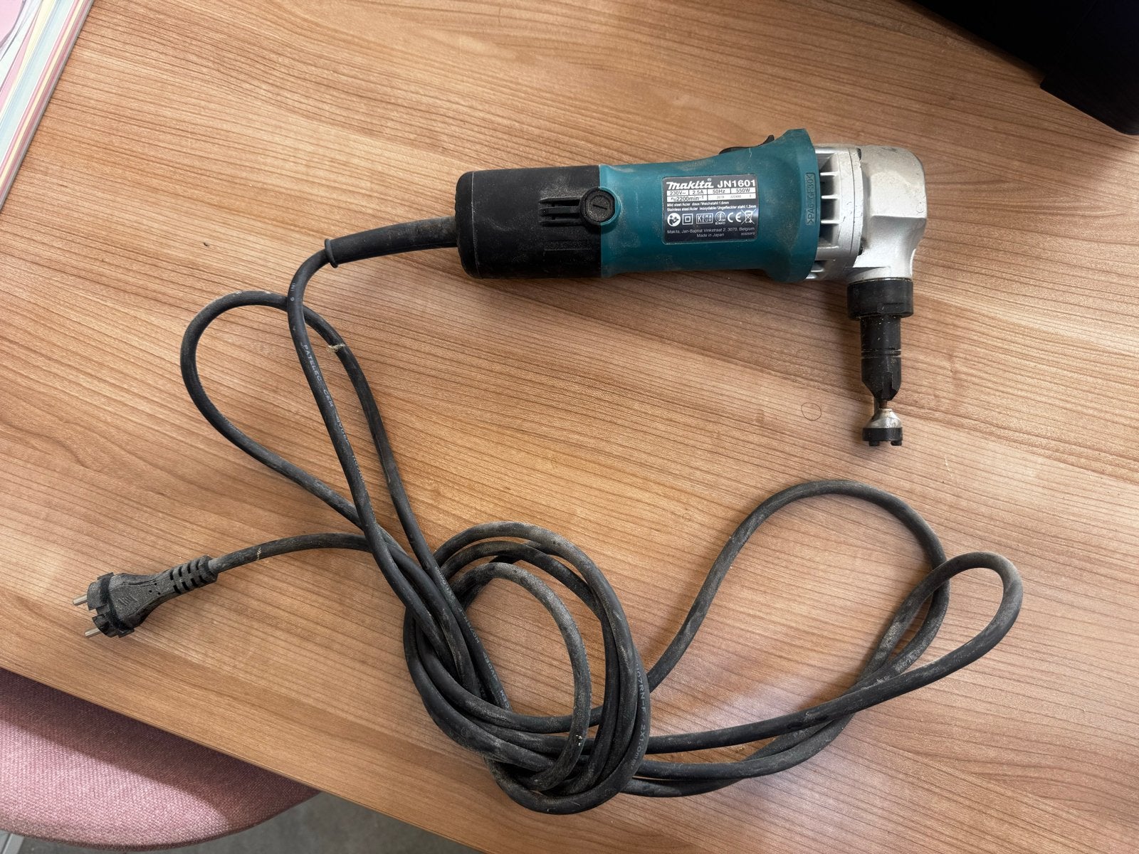 Makita JN1601 knabbelschaar - Zo goed als nieuw, Ophalen, M, Zo goed als nieuw, Makita