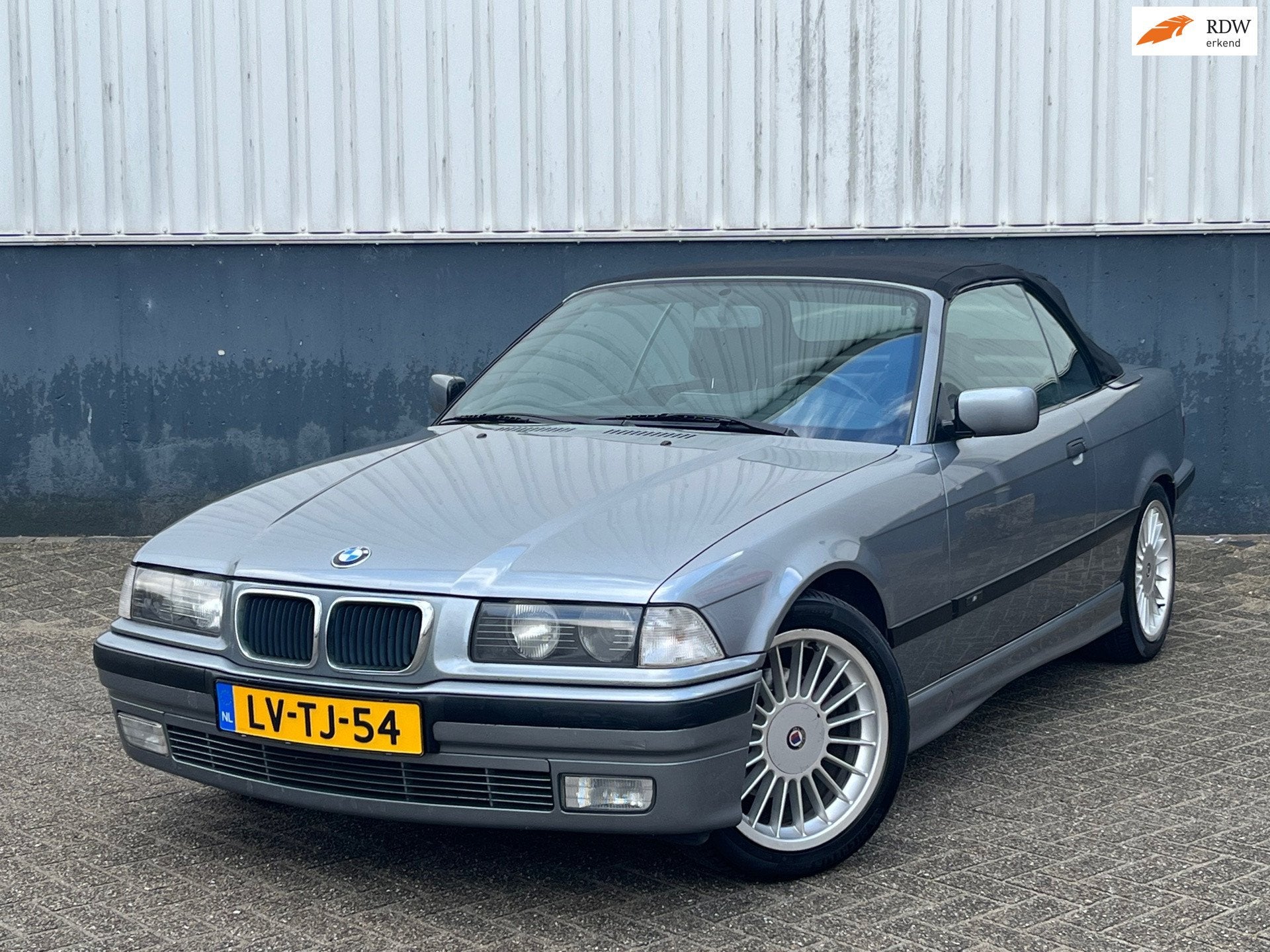 BMW 3-serie Cabrio 325i Automaat E36 | 6-Cilinder | Hardtop, Automaat, Achterwielaandrijving, Gebruikt, Zwart