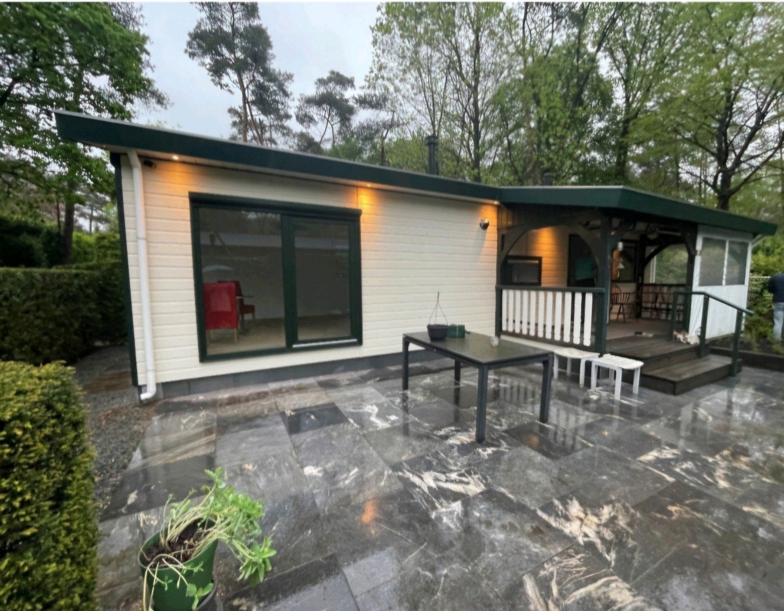 Luxe instapklaar chalet op Camping De Zanderij (Voorthuizen), Caravans en Kamperen, Stacaravans, Tot en met 5
