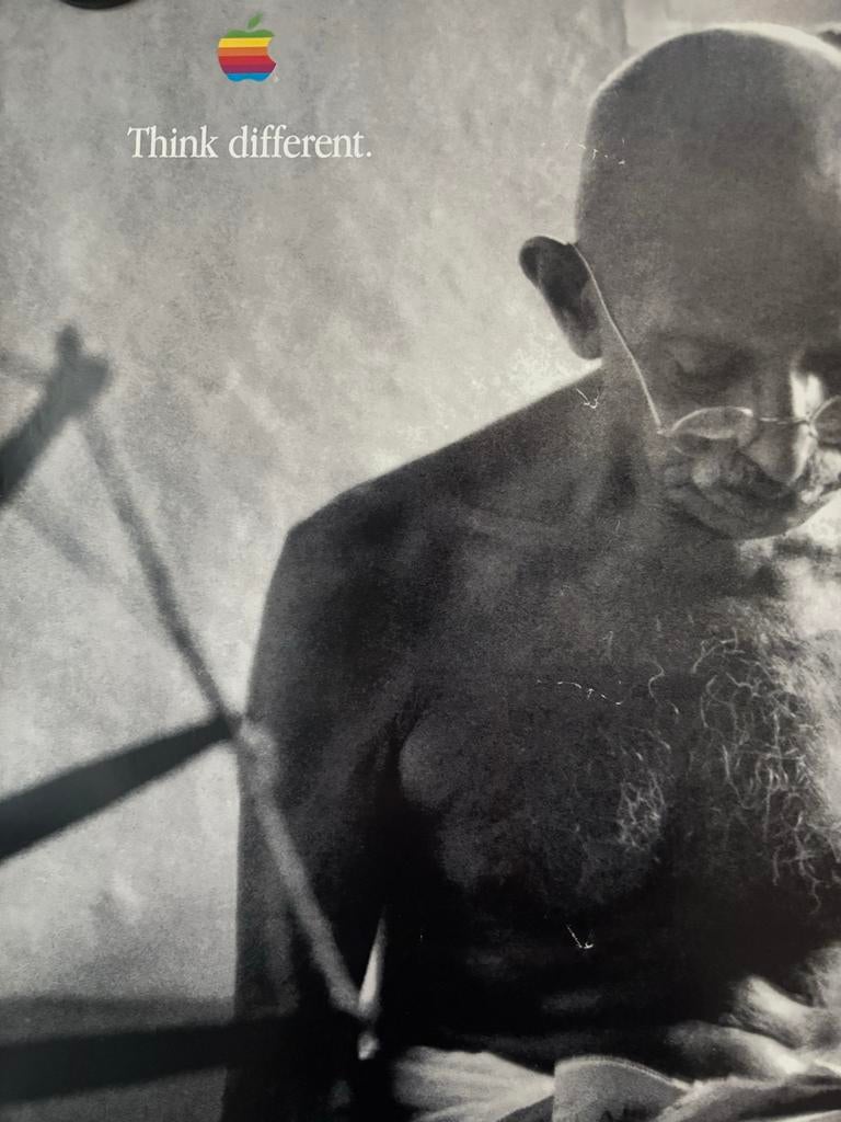 Vintage Apple Think Different Poster - Mahatma Gandhi, Ophalen of Verzenden, A1 t/m A3, Reclame, Rechthoekig Staand