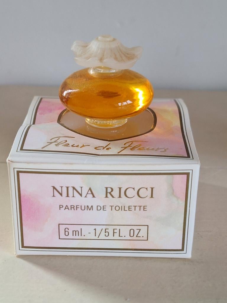 Nina Ricci Fleur de Fleurs 6 ml parfum de toilette miniatuur, Verzamelen, Ophalen of Verzenden, Zo goed als nieuw, Miniatuur, Gevuld