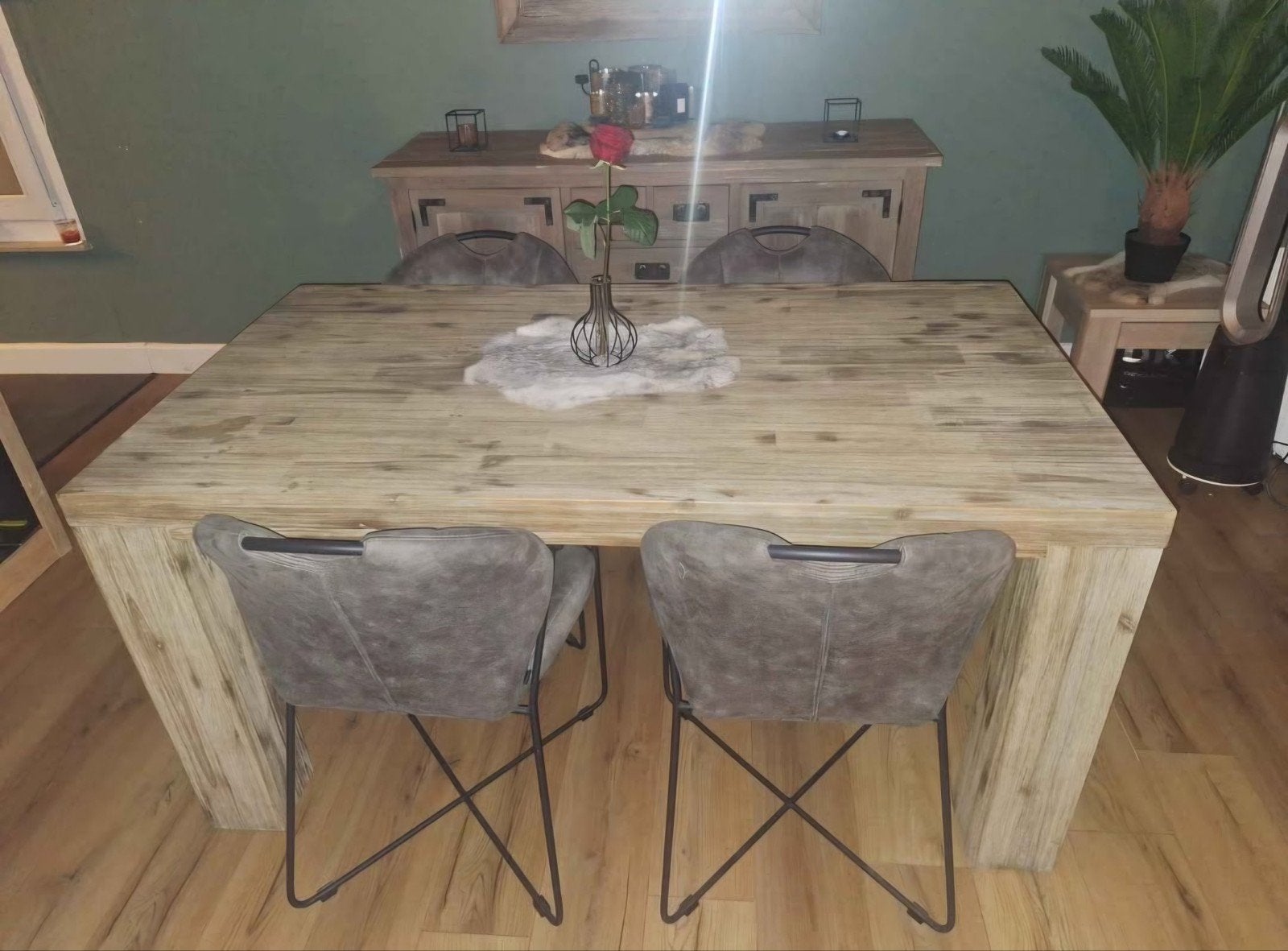 Robuuste houten eettafel  Acasia, Ophalen, Gebruikt, Vierkant, Vier personen