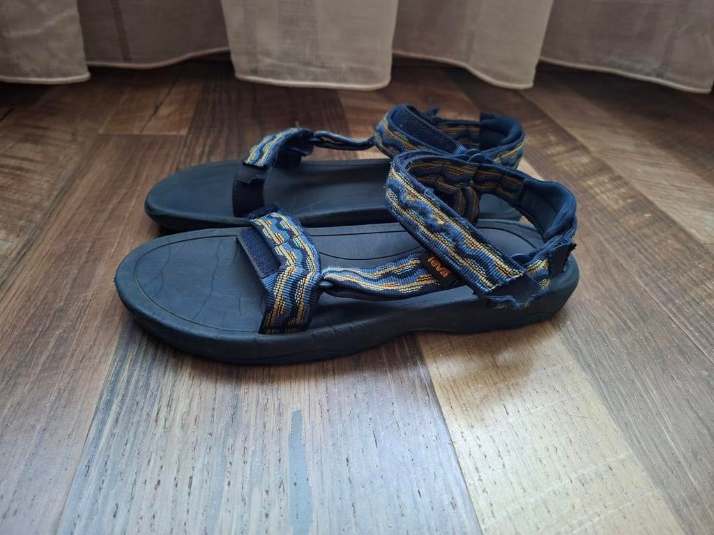 Teva Maat 40, Sandalen, Blauw, Ophalen of Verzenden, Zo goed als nieuw