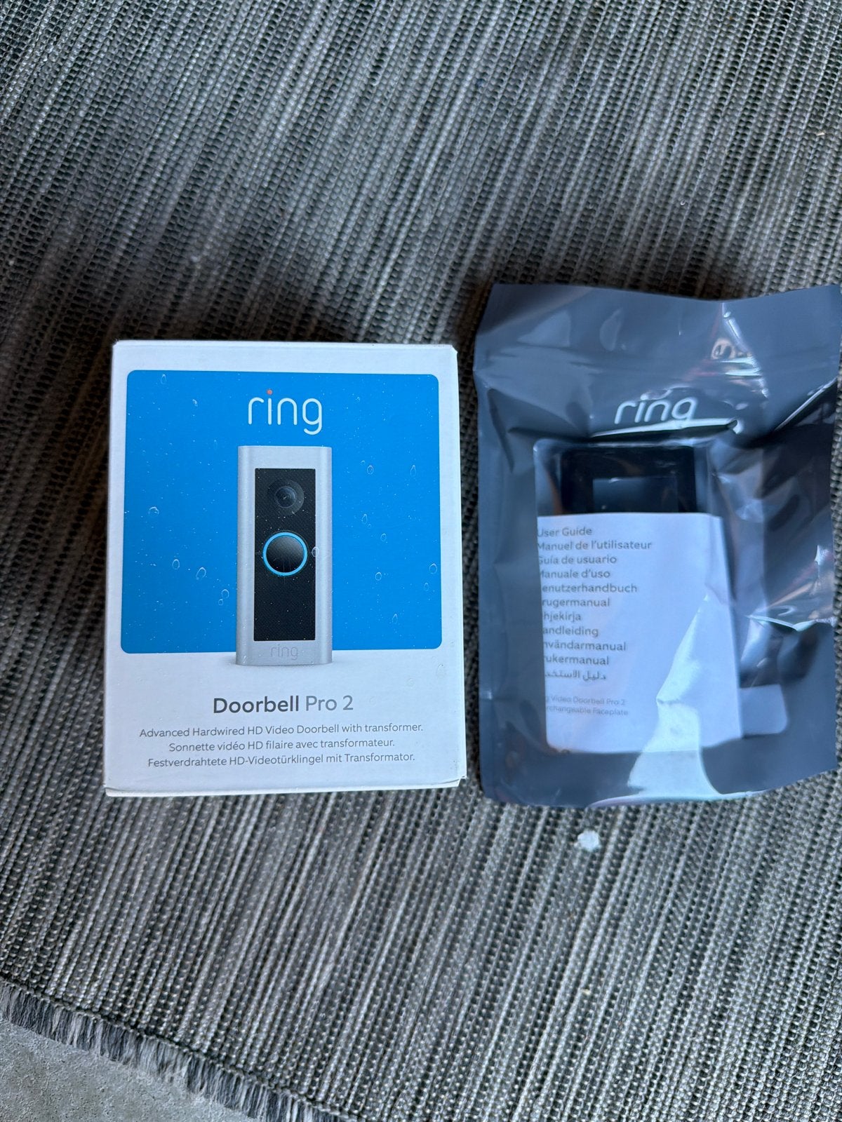 Ring Doorbell Pro 2 met mat zwart frontje, Ophalen of Verzenden, Bewegingsdetectiesensor, Zo goed als nieuw, Bedraad