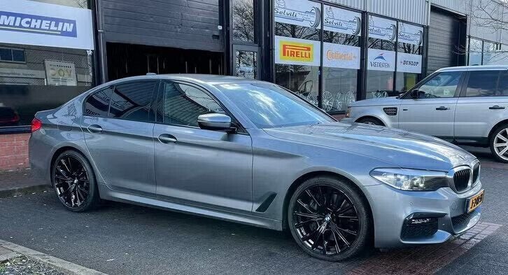 Originele 20 inch BMW 817M velgen met banden 5-serie g30 g31, Gebruikt, 275 mm, Banden en Velgen, Germany
