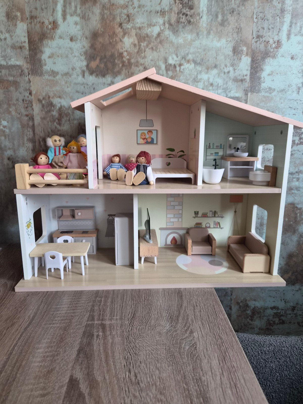 Groot Poppenhuis van hout met Meubels en Beweegbare Poppetje, Ophalen of Verzenden, Zo goed als nieuw, Poppenhuis