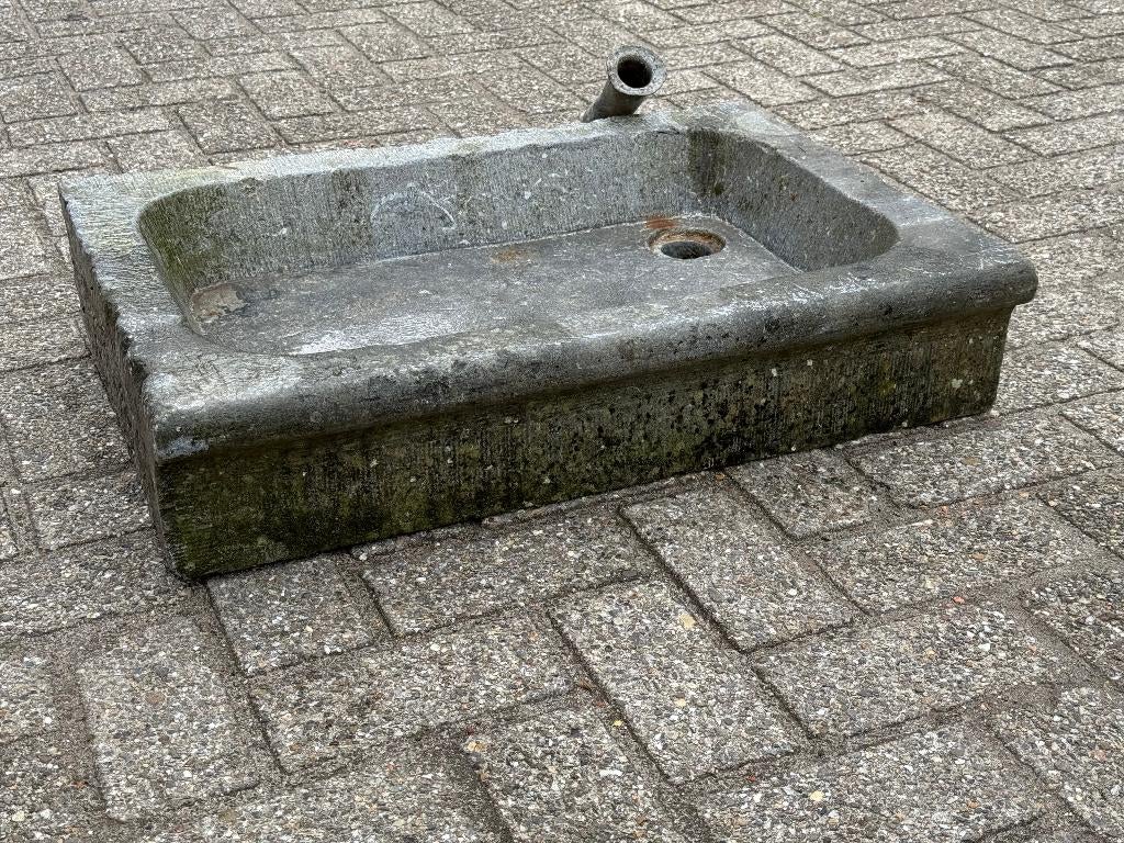 Antieke hardstenen wasbak i.z.g.s. 72x50x15cm en diepte 8cm, Ophalen