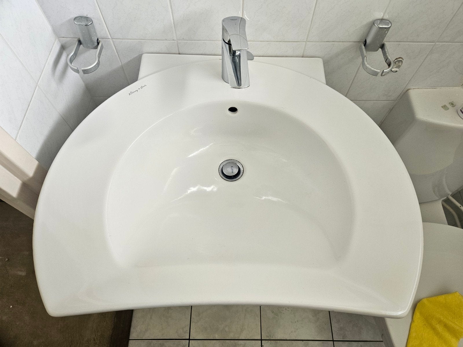 Villeroy & Boch Tiora design wastafel, Huis en Inrichting, Ophalen, 50 tot 100 cm, Minder dan 100 cm, Wasbak of Wastafel
