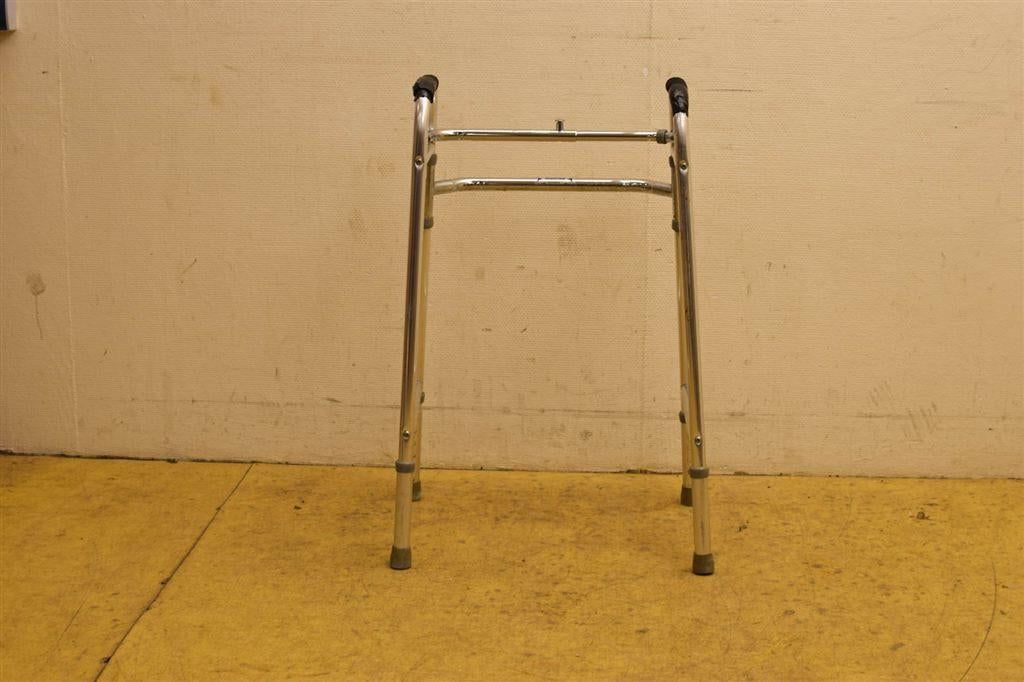 Invacare opvouwbaar looprek 46142, Diversen, Verpleegmiddelen, Ophalen of Verzenden, Gebruikt