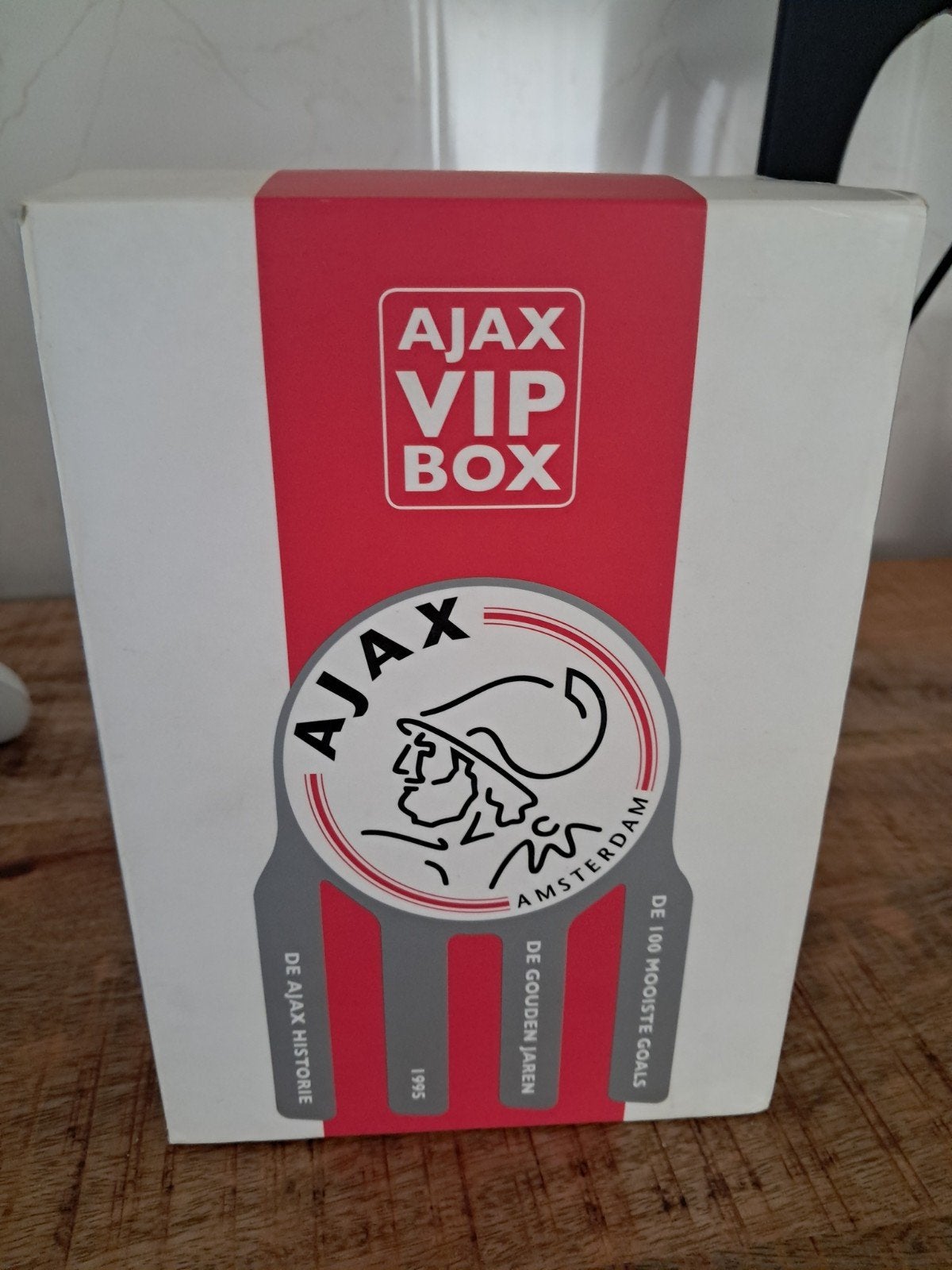 Ajax VIP Box DVD Collectie - De Ajax Historie, Gouden Jaren, Alle leeftijden, Zo goed als nieuw, Inclusief doosje, Nederlands
