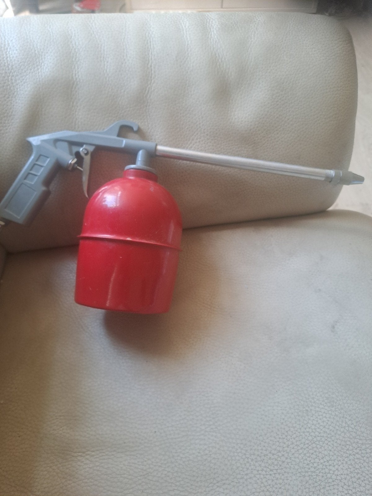 Oliespuit / Spuitpistool met reservoir, Ophalen of Verzenden, Gebruikt, Overige typen, Overige merken
