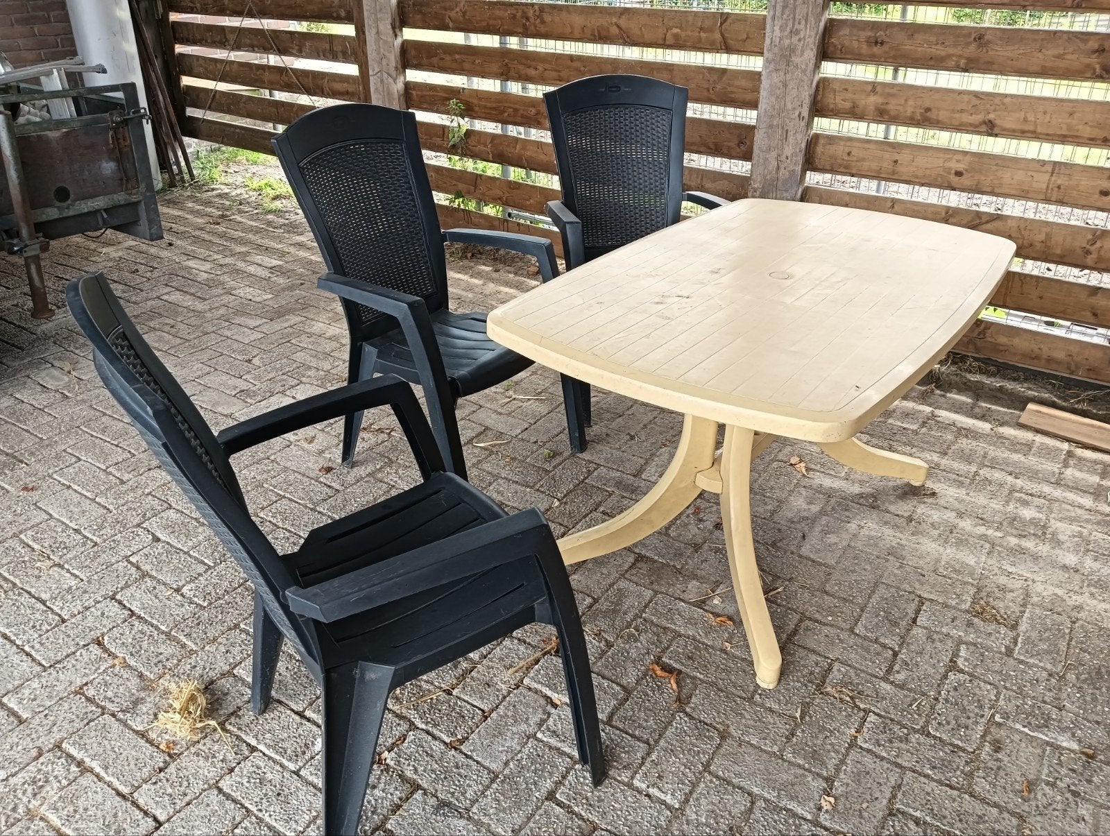 tuintafel met 3 stoelen, Ophalen, Gebruikt, Kunststof, Stapelbaar