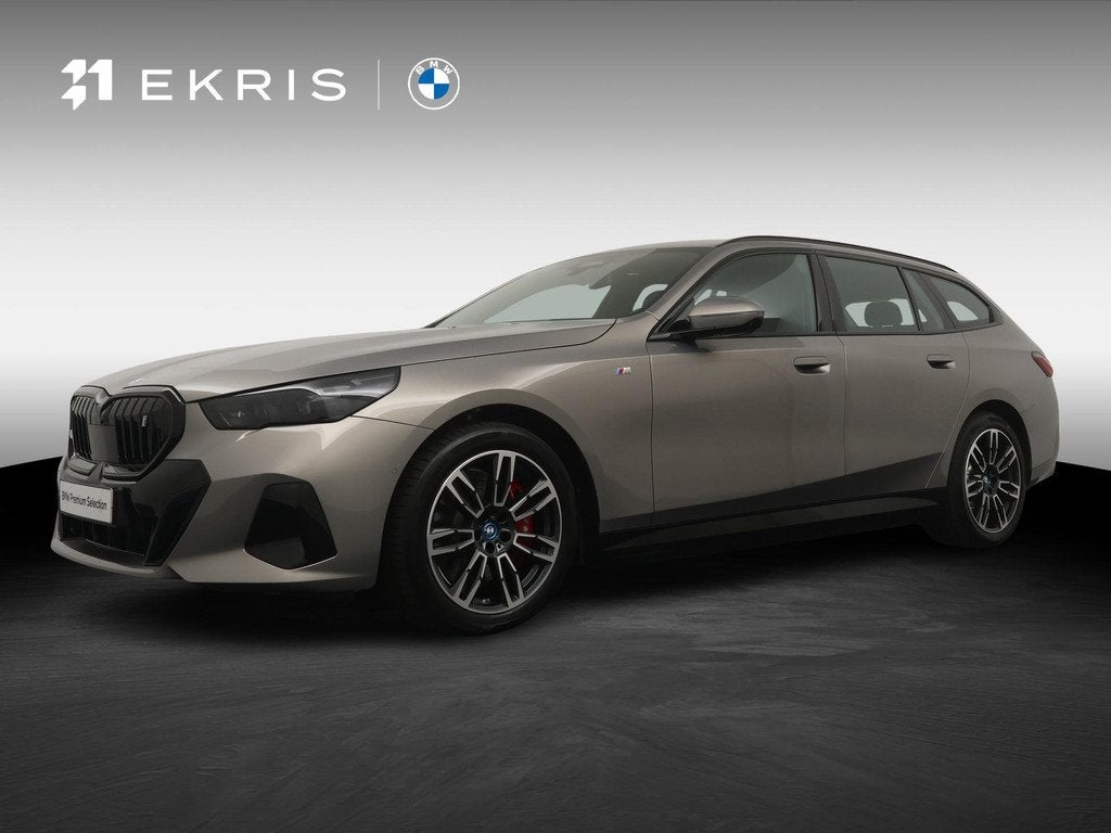 BMW i5 Touring eDrive40 M Sport Edition | SoH 100% | M Sport, Auto's, BMW, Bedrijf, Te koop, i5, 360° camera, ABS, Achteruitrijcamera