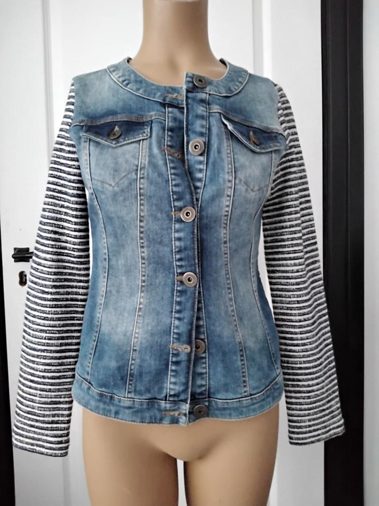 Dreamstar spijkerjasje met gestreepte mouwen, maat S, nieuw, Kleding | Dames, Dreamstar, Blauw, Nieuw, Ophalen of Verzenden