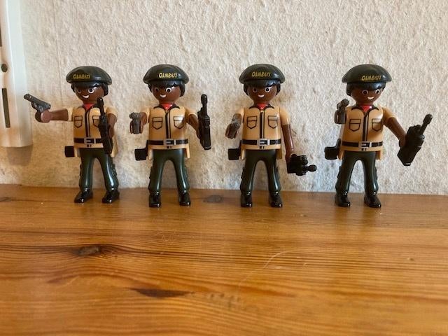 Playmobil park ranger 4 stuks, Ophalen of Verzenden, Zo goed als nieuw, Complete set