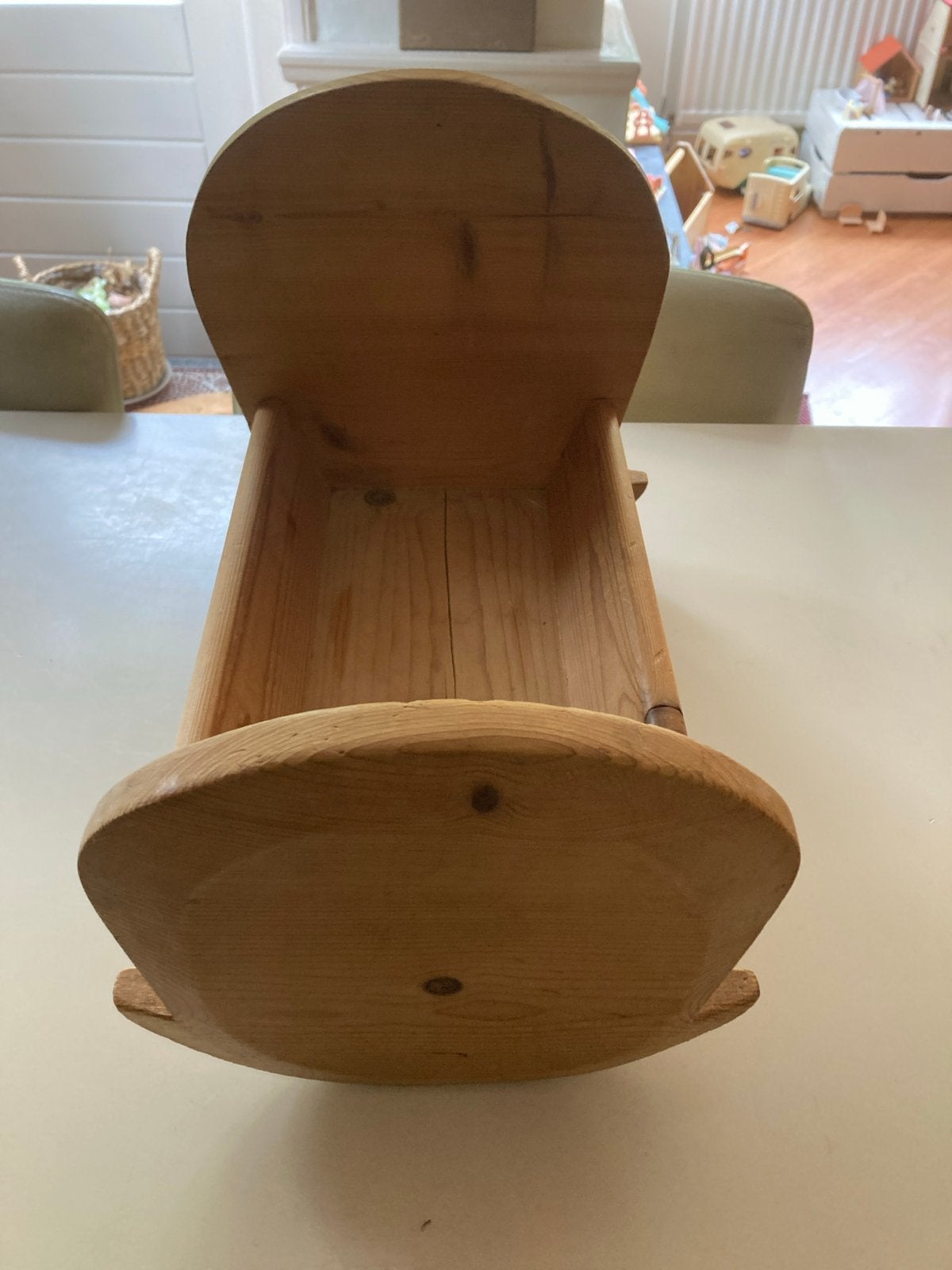 Houten poppenwiegje - Vintage speelgoed, Antiek en Kunst, Ophalen of Verzenden