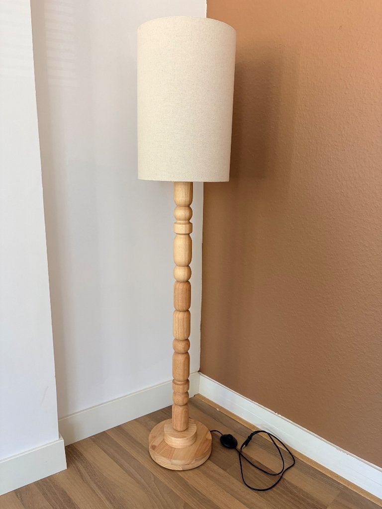 Kwantum houten vloerlamp met linnen kap – zo goed als nieuw, Ophalen, Zo goed als nieuw, Hout, 100 tot 150 cm