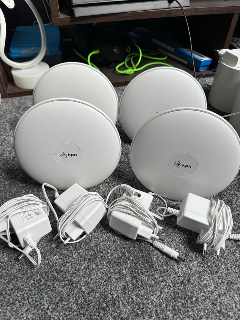 KPN SuperWifi punten (4 stuks) - wifi versterkers, Computers en Software, WiFi-versterkers, Ophalen of Verzenden, Gebruikt