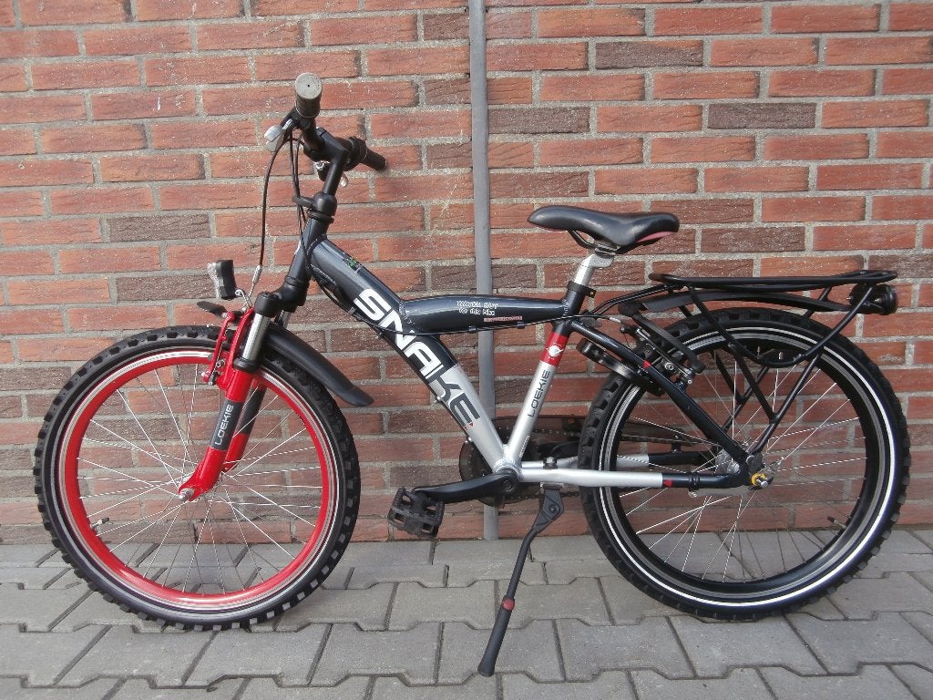 ALS NIEUWE Loekie Snake 22 inch, 3 versnellingen. zwart-rood, Fietsen en Brommers, Fietsen | Jongens, Ophalen, Terugtraprem, 22 inch
