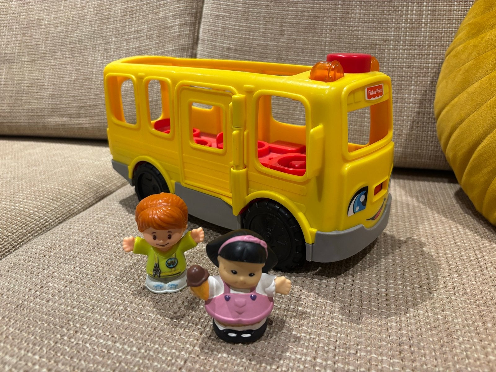 Fisher-Price Little People Schoolbus met figuren, Ophalen, Zo goed als nieuw, Auto, Met licht