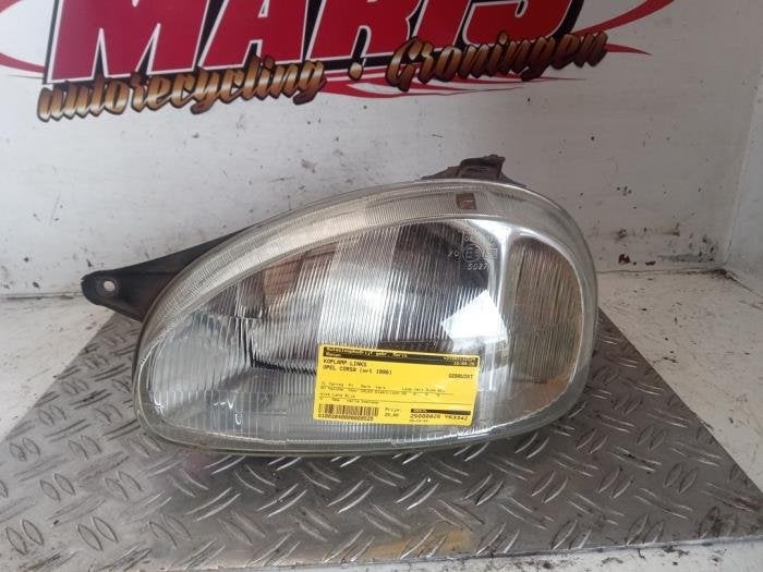 Koplamp links van een Opel Corsa, Gebruikt, -, -, Opel